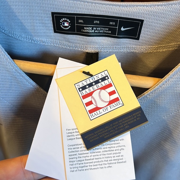 New York Yankees Derek Jeter Hall of Fame Jersey - Picture 4 of 5